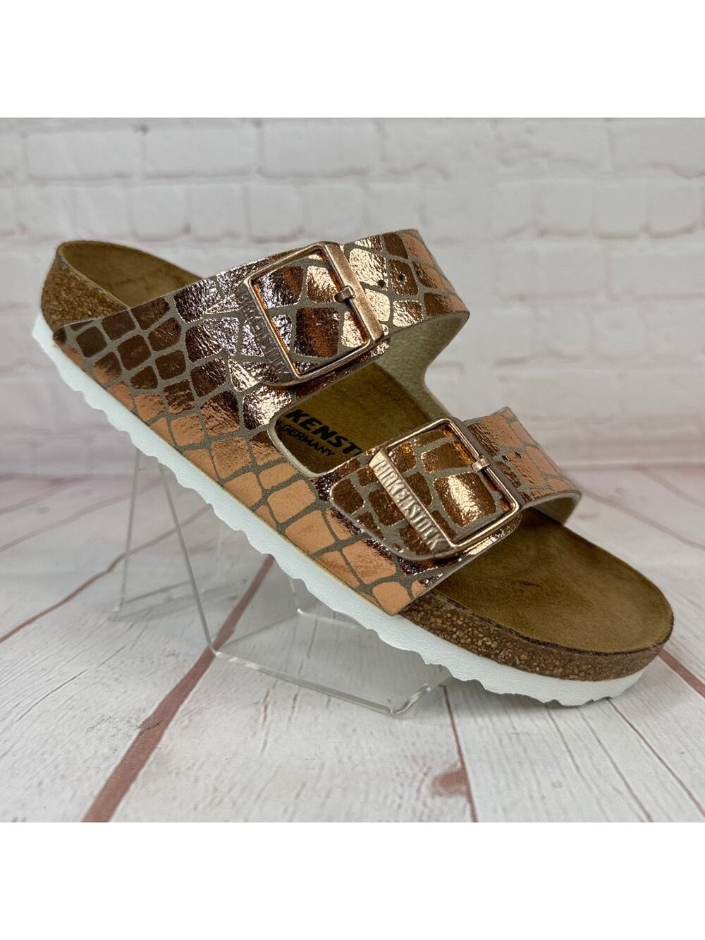 Birkenstock Arizona Gator Gleam Two Strap Copper Sandals Mens Sz 4/Women’s Sz 6